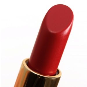 Estée Lauder Matte Lipstick “DECISIVE POPPY”
